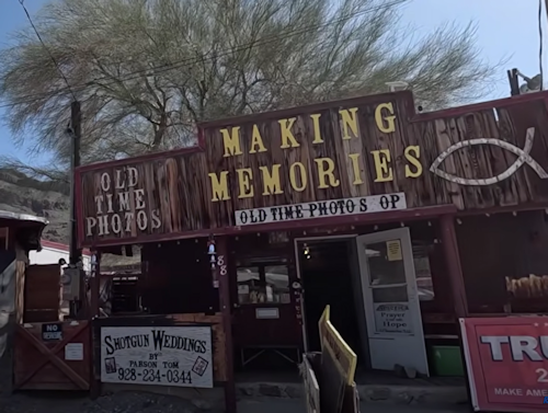 making memeories shop.png Oatman